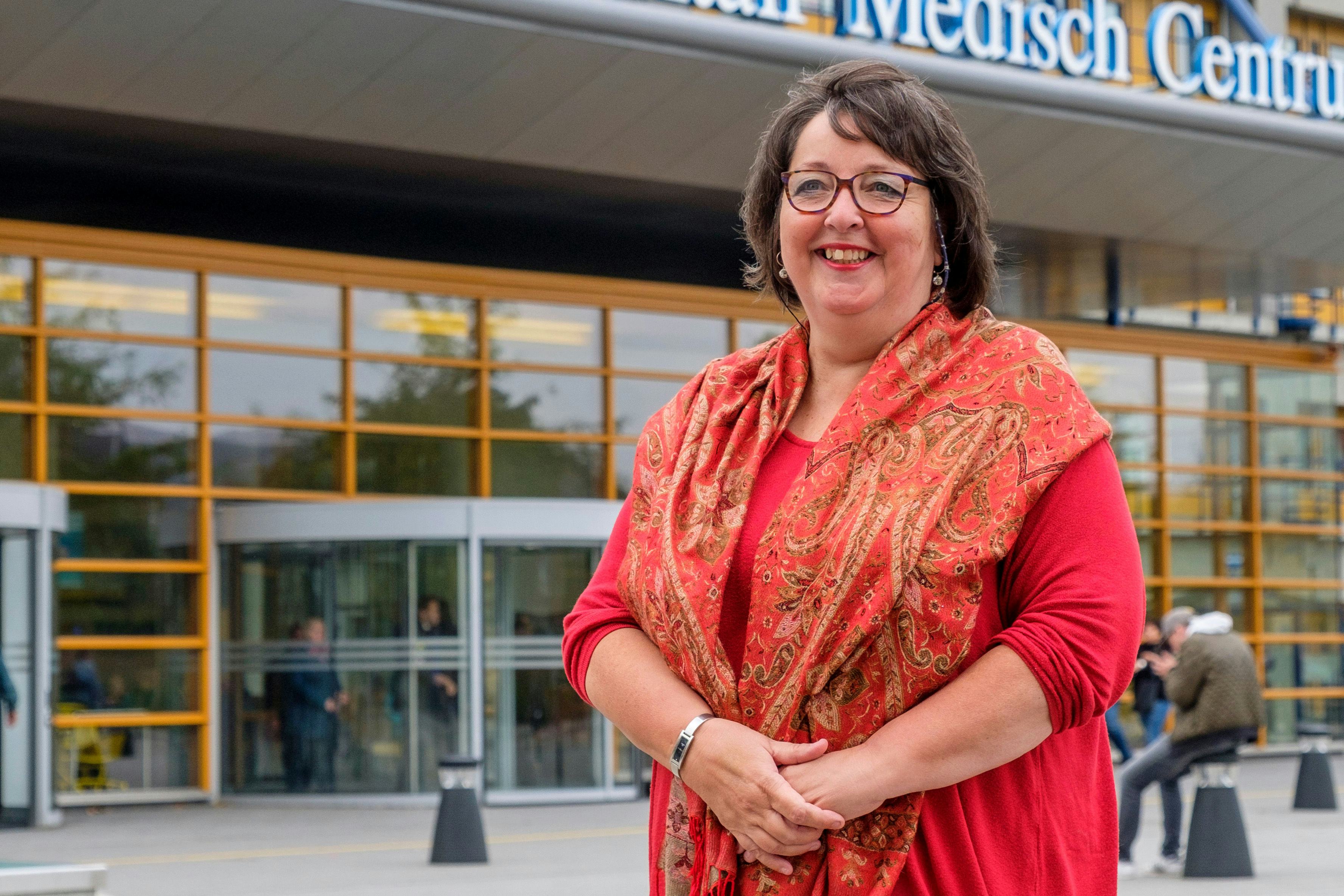 Marion Blonk, secretaresse LUMC. Foto: Fred Licochant / Fotobureau Roel Dijkstra