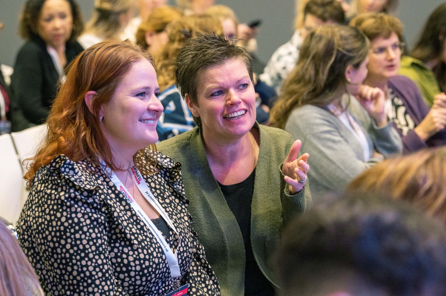 Blije gezichten in het publiek van het Management Support Magazine Event in de Jaarbeurs Utrecht. Foto: Cor Salverius