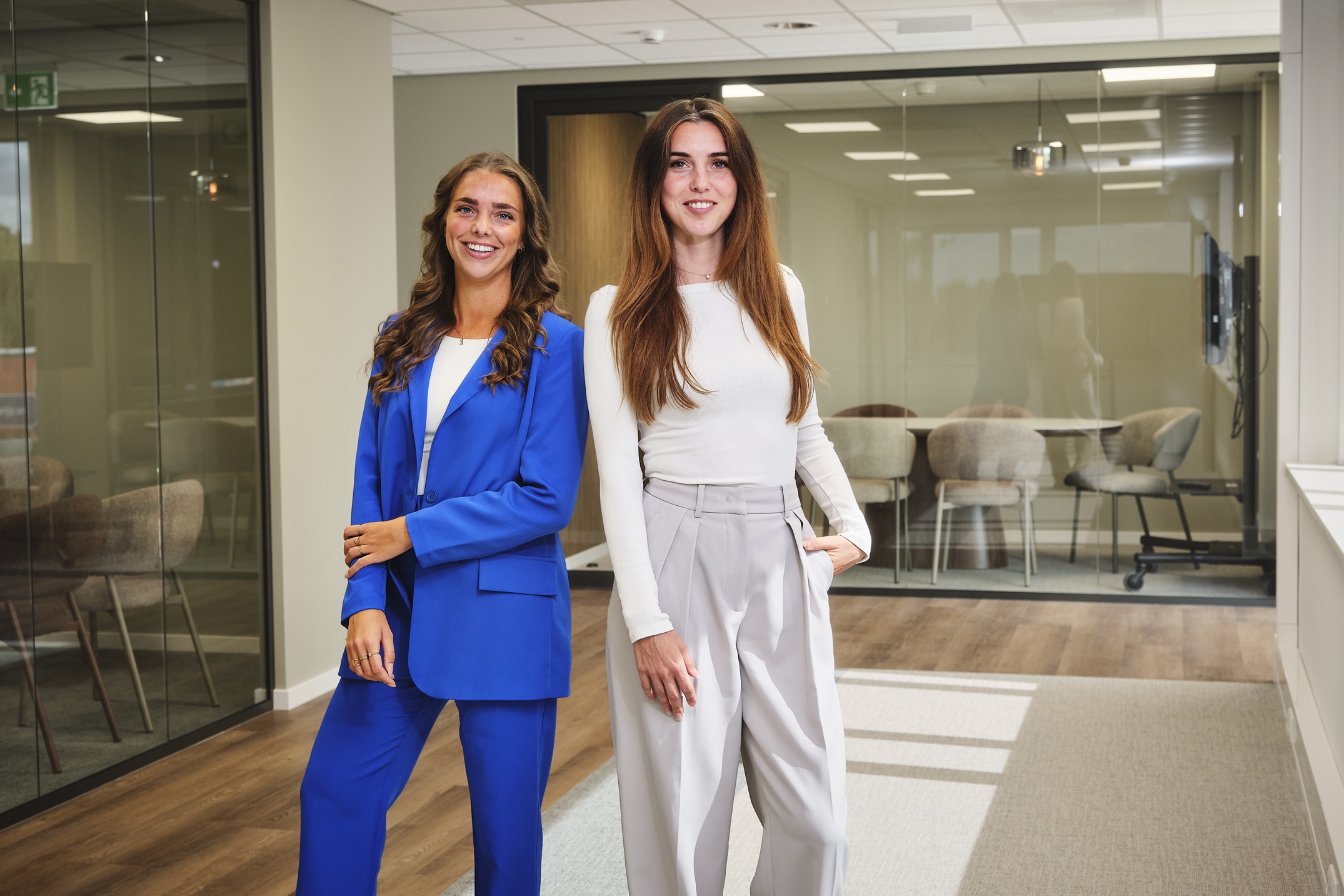Melany Ramirez Kaandorp (links) en Ayleen Koeleman (rechts)
